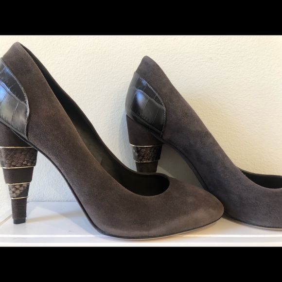 Ferragamo Suede Pump python embossed Heel - Picture 2 of 8